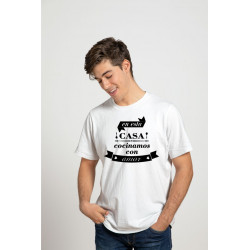 Printernet Playera De Manga Corta con Diseño de Amor y amistad En esta casa Cocinamos con Amor
