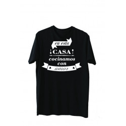 Printernet Playera De Manga Corta con Diseño de Amor y amistad En esta casa Cocinamos con Amor