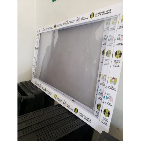 Display con pelicula PVC con coroplast  de 100cmx60cm  transparente para su sana distancia diseño standard